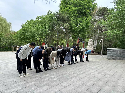 華夏金租與北京信托聯(lián)合開展陶然亭公園紅色教育主題團(tuán)青活動